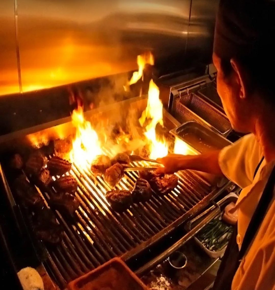 Hal's The Steakhouse interior