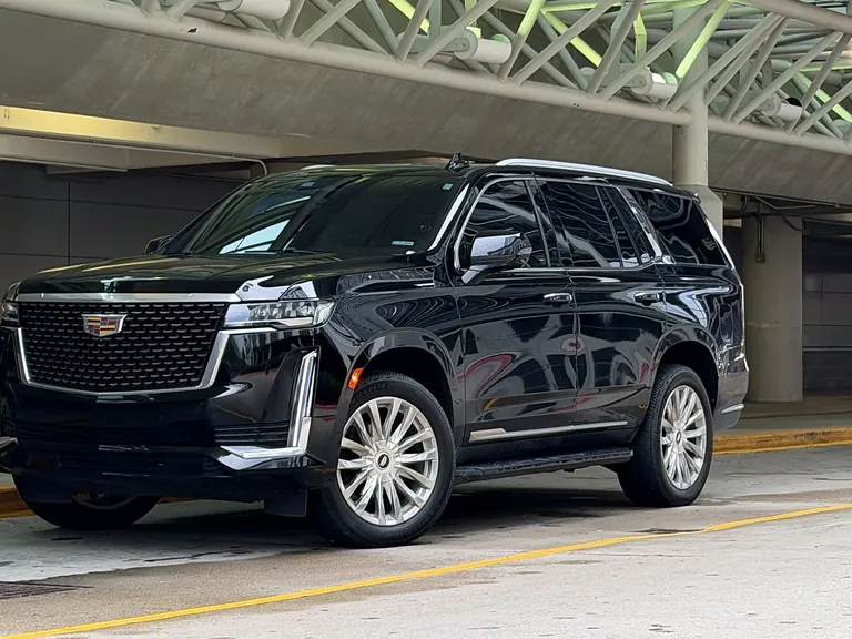 Black Cadillac Escalade at the BNA arrivals curb