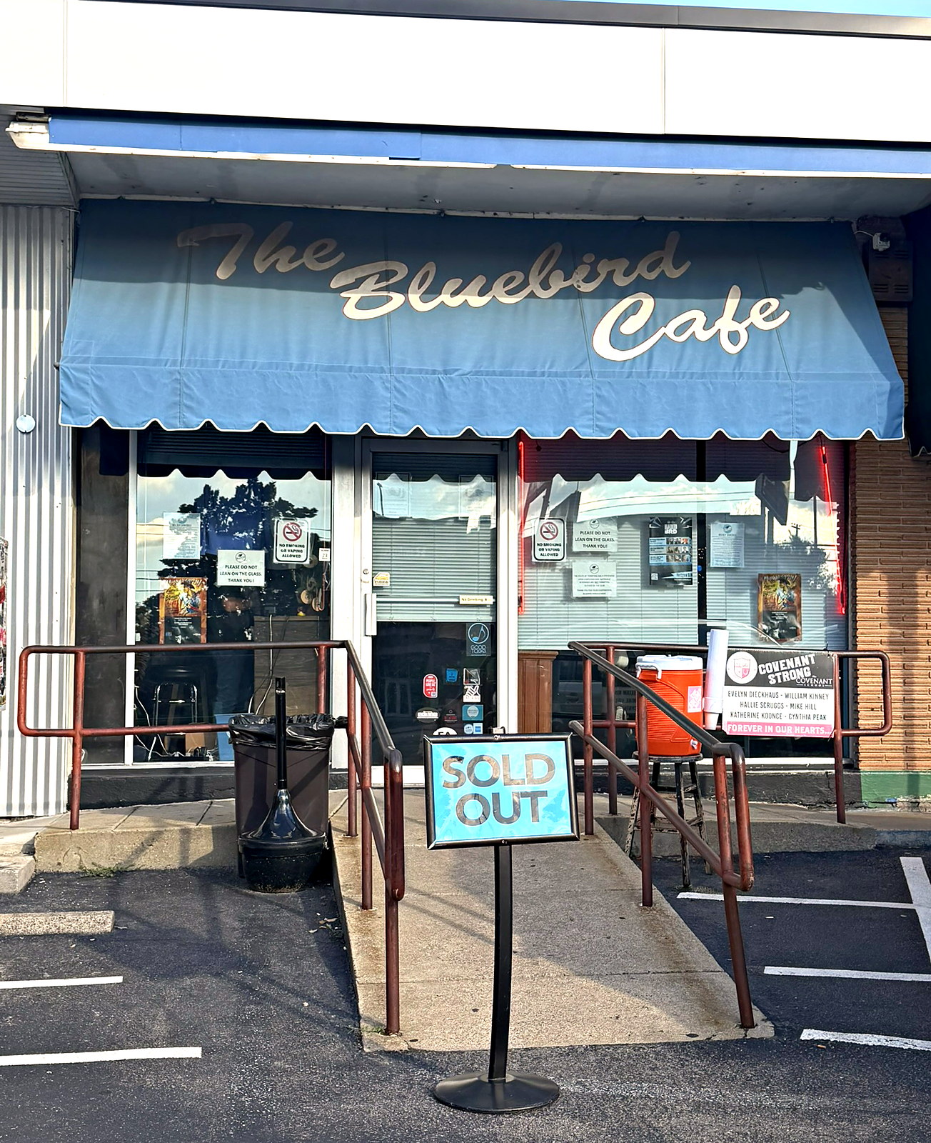 Bluebird Cafe with a sold-out sign on Hillsboro Pike — Green Hills, Nashville